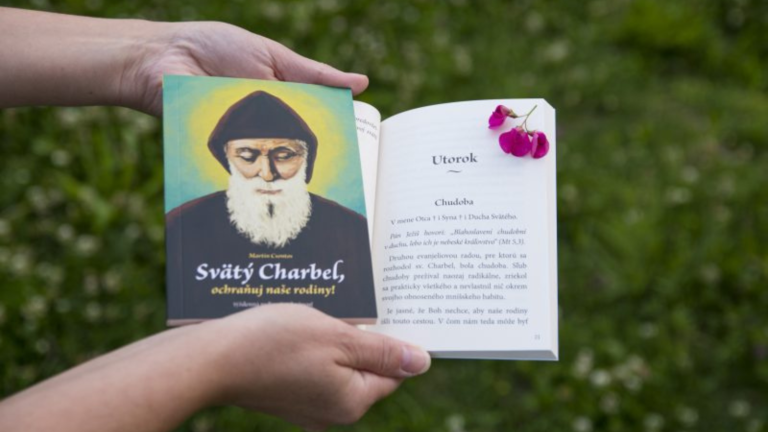 Svätý Charbel, ochraňuj naše rodiny!