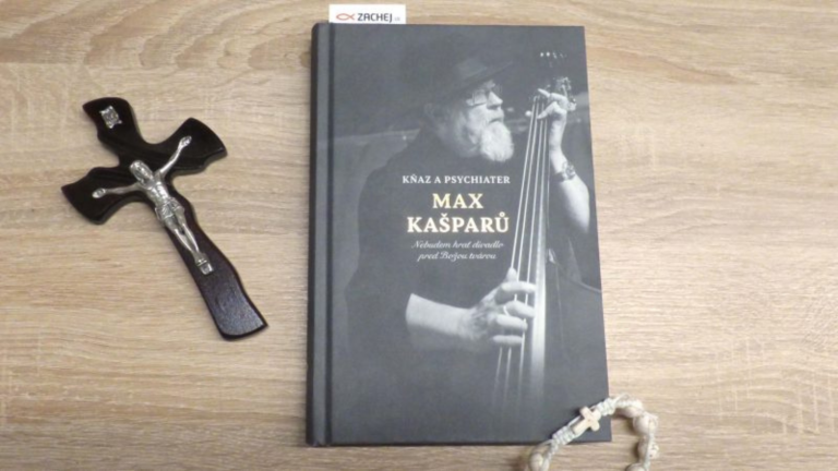 Max Kašparů: Nebudem hrať divadlo pred Božou tvárou (recenzia)