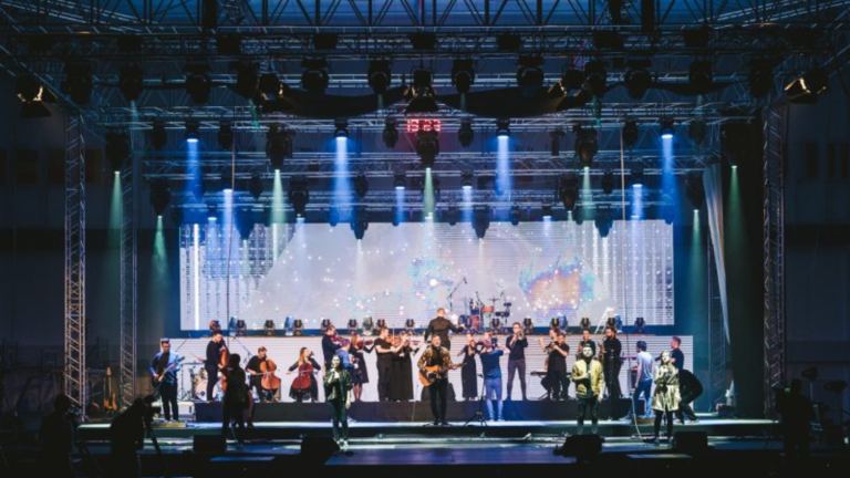 Tisícky ľudí smerujú na turné, ktoré chystá po 10-krát Projekt Godzone