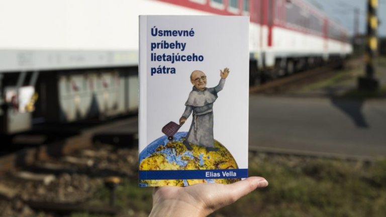 Úsmevné príbehy lietajúceho pátra (recenzia)