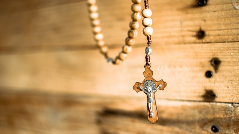 Ruženec k úteche duší v očistci pred Najsvätejšou sviatosťou