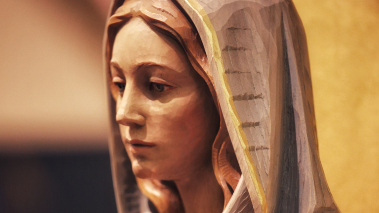 Poproste Pannu Máriu, aby vás viedla počas celého roka