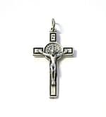 Prívesok: benediktínsky krížik, kovový - striebornej farby